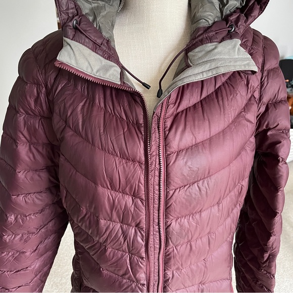 L. L. Bean Women's Ultralight 850 Down Hooded Coat - Picture 8 of 14